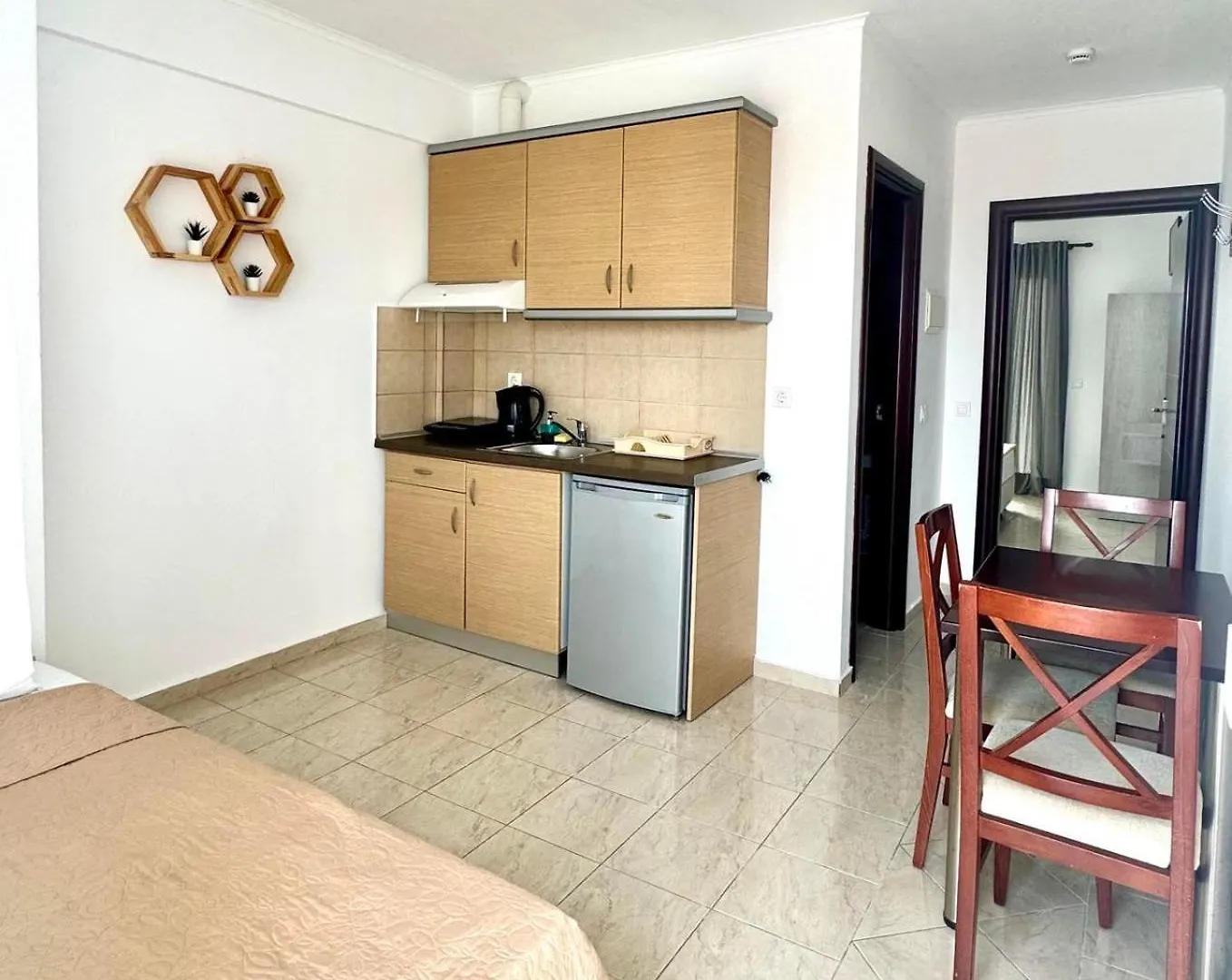 **** Aparthotel Melis Studios Greece
