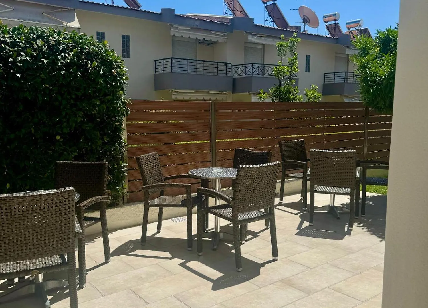 Melis Studios Aparthotel